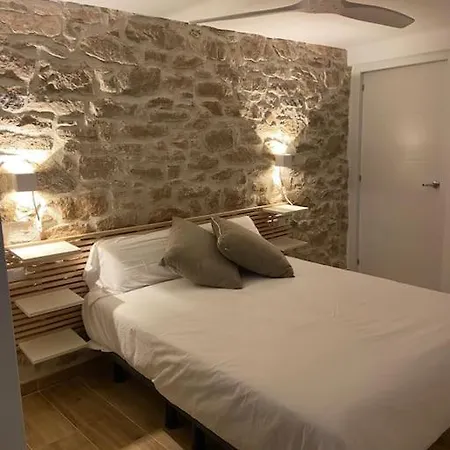 La Casa De La Raval De L'albages * Albages
